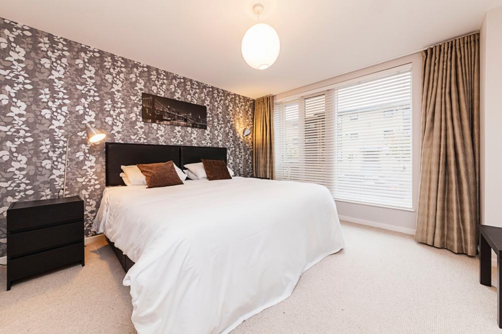 Cambridge Central Apartment
